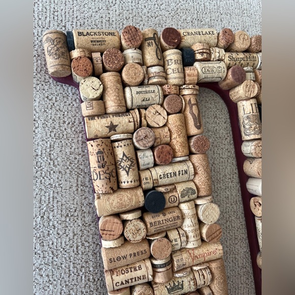 Homemade wine cork letter “D” - Picture 5 of 10